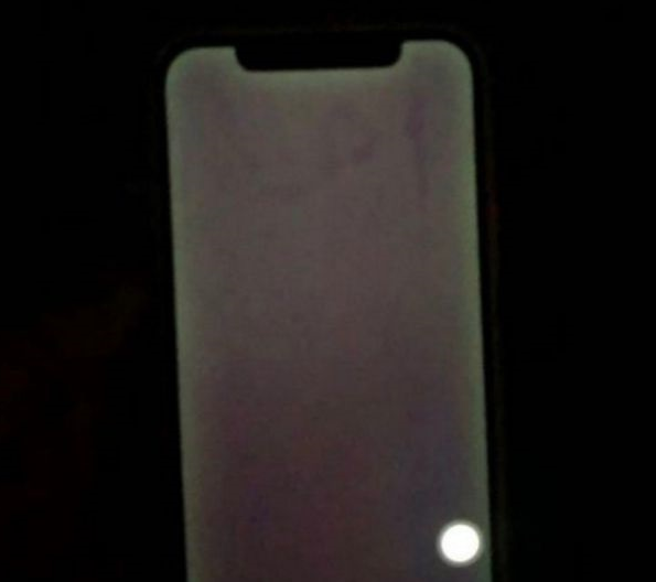 宜黄苹果手机维修分享iOS 14.3 beta 2 有没有解决绿屏bug 